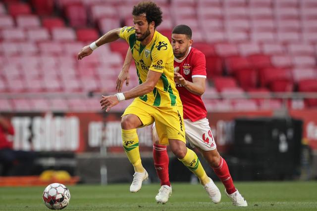 周琦16+17广东胜江苏 高诗岩26+10山东负同曦