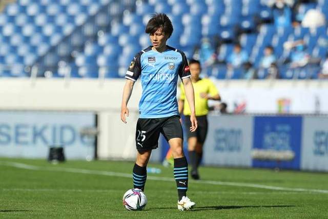 库里复出24分普尔空砍24分 勇士力克奇才4连胜