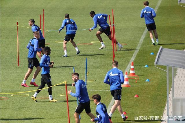 王钰栋复制精彩 经典战浙江绿城2比3惜败申花